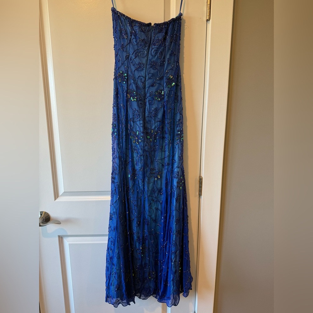 ✨ Vintage Cache Silk Beaded Gown ✨ - Picture 2 of 8
